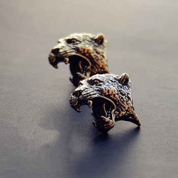 NA029 Leopard Head Screw on Conchos 25.5x32mm