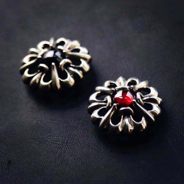 NA034 Concho Pendants 26mm