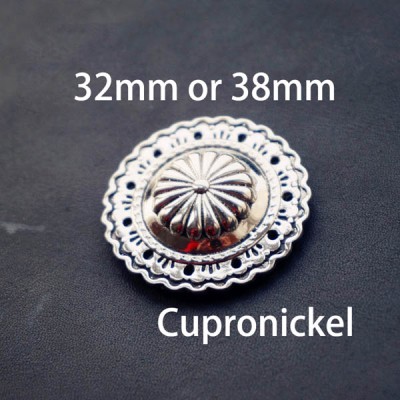 NA053 Chicago Screw Conchos 38mm/32mm