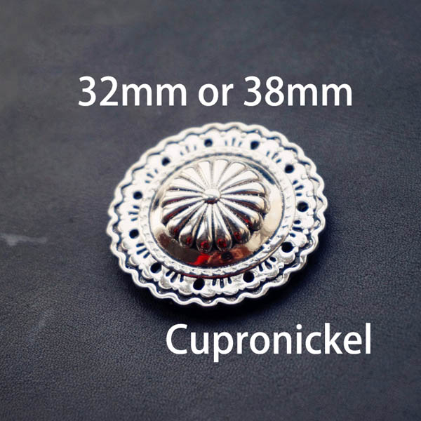 NA053 Chicago Screw Conchos 38mm/32mm