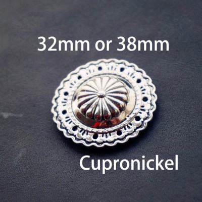 NA053 Chicago Screw Conchos 38mm/32mm