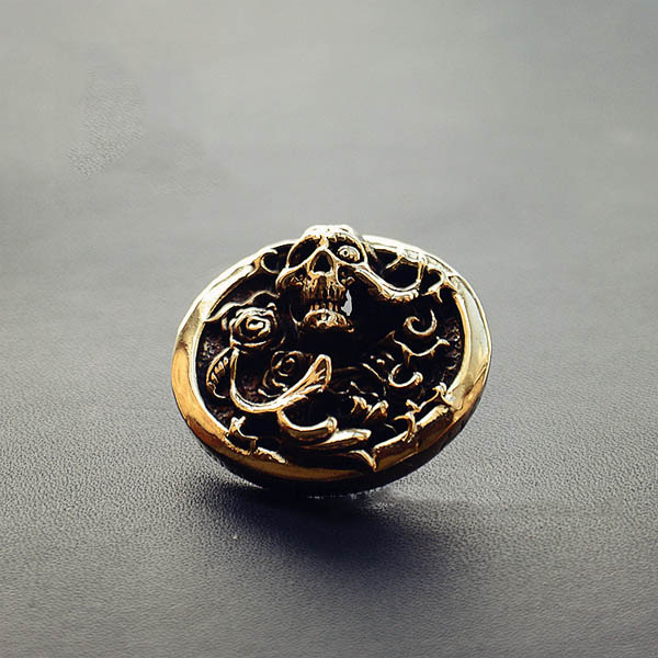 NA070 Gothic Style Skull Thorns Rose Conchos 41.5mm
