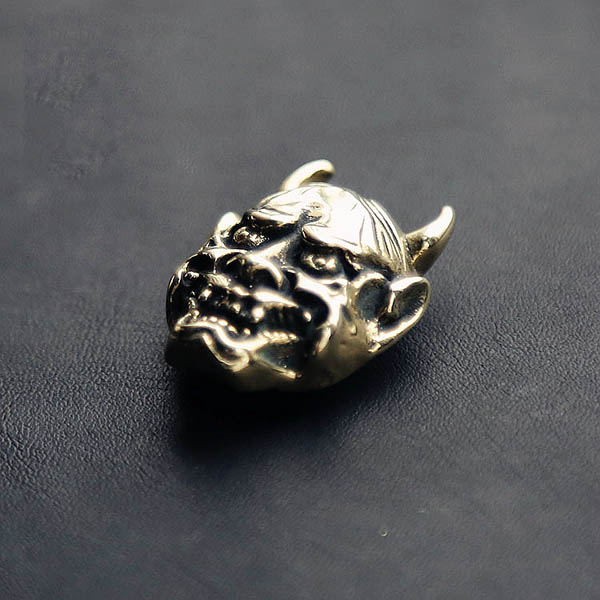 NA079 Skull Conchos 32x33mm