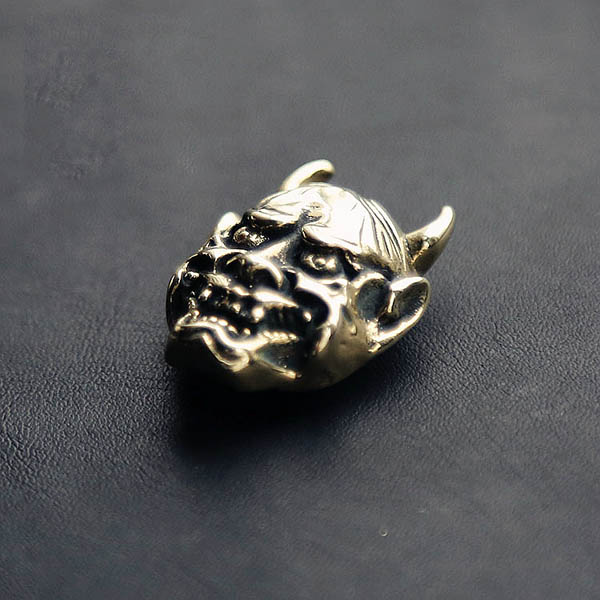 NA079 Skull Conchos 32x33mm