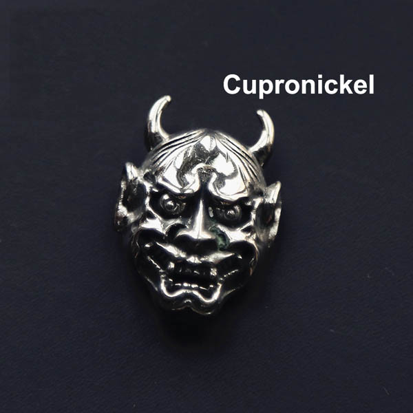 NA079 Skull Conchos 32x33mm