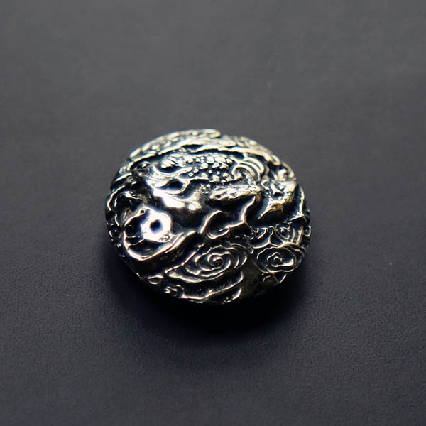 NA084 Japanese Lucky Toad Conchos 30mm