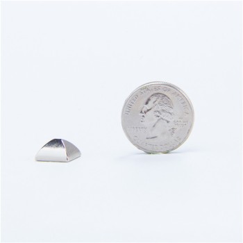 J1212 Pyramid Spikes 12x12mm 100pcs/Bag