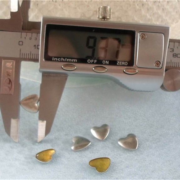 TPXX-0009 Metal Heart Hot Fix nails 5000pcs/Bag