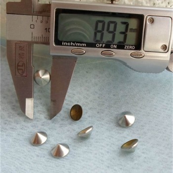 X147 Metal Cone Hot Fix nails 9x4.5mm 1000pcs/Bag