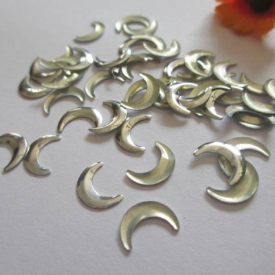 XO0710 Meta Crescentl Hot Fix nails 5000pcs/Bag