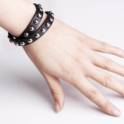 Spikes-Rivets-Punk-Necklaces HJ357