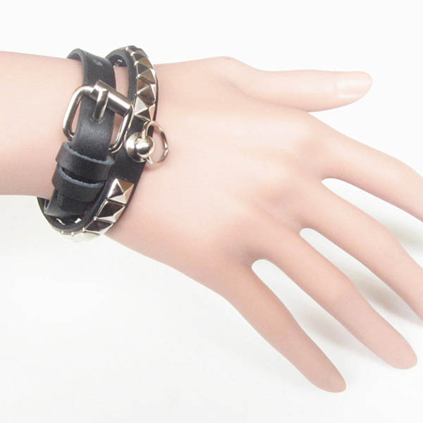 Spikes-Rivets-Punk-Necklaces HJ370