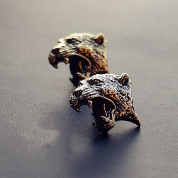 NA029 Leopard Head Screw on Conchos 25.5x32mm