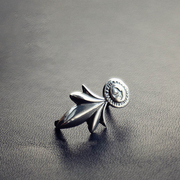 NA032 Blank Conchos Studs 26mm