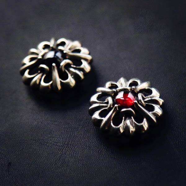 NA034 Concho Pendants 26mm