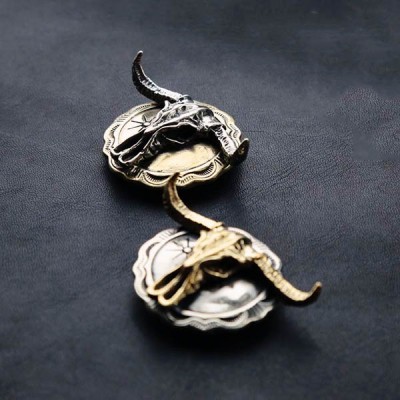 NA037 Indian Bull Skull The Conchos 33mm