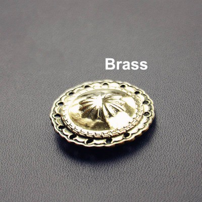 NA066 Daisy Conchos 28mm