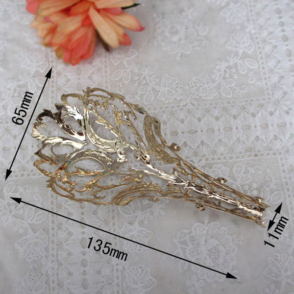 XL102 DIY shoe repair accessories/Heel metal edging/Decorative metal stiletto heelsInstallation is very simple, with the delivery of a nail with a hammer to knock it into the heel.Suitable for decorative thin with shoes,Any size. 65x135mm MOQ 10pcs