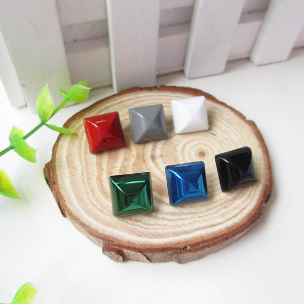 XL301 Silver Pyramid Rivets 12x4mm 100pcs/bag