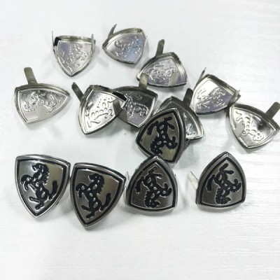 B103 Horse Iron/Brass Studs 14x17mm 1000pcs/bag