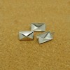 D101 Pyramid Iron/Brass Studs 9x15mm 1000pcs/bag