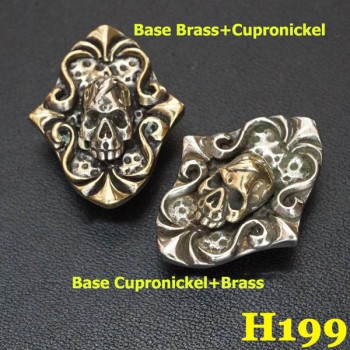 H199 Magic Mirror Skull Conchos 24.5x31.5 mm 1pc/bag