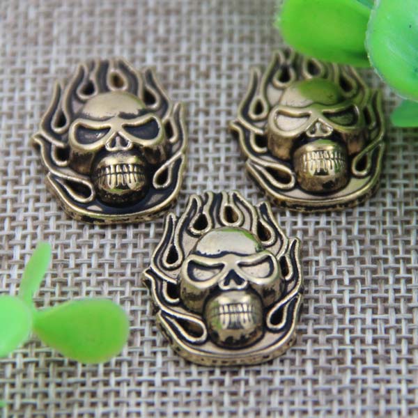 G010 Fire Skull Rivet 25x17mm 100pcs/bag