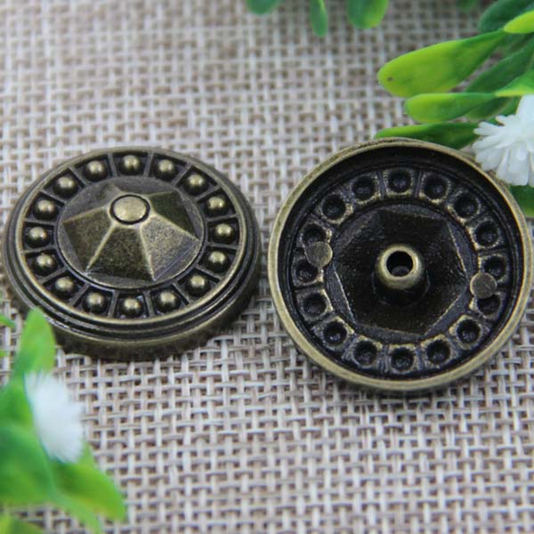G015 Convex Flower Rivet 25mm 100pcs/bag
