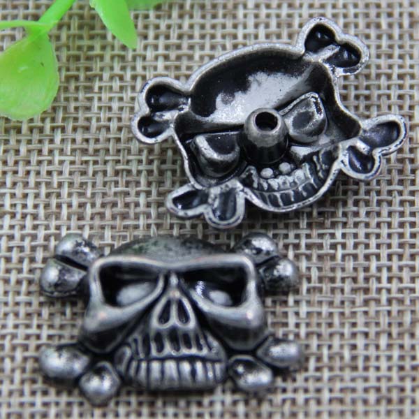 G052 Skull Rivet 29x22mm 100pcs/bag