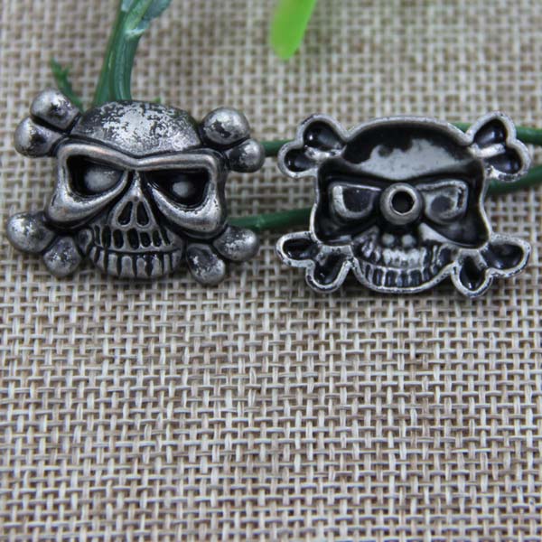 G052 Skull Rivet 29x22mm 100pcs/bag