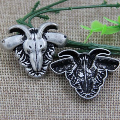 G066 Sheepshead Sew Spikes 53x43mm 100pcs/bag