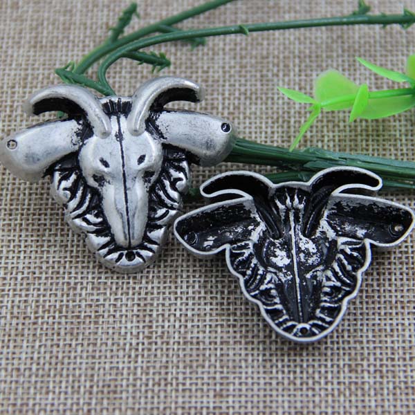 G066 Sheepshead Sew Spikes 53x43mm 100pcs/bag