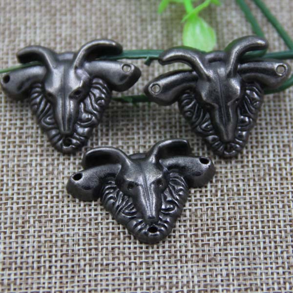 G083 Sheepshead Sew Spikes 38x28mm 100pcs/bag