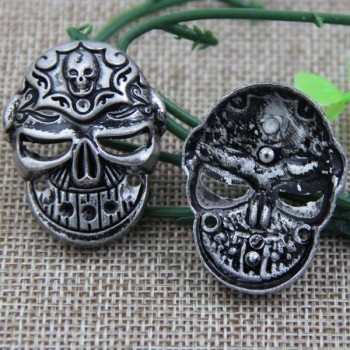 G088 Hollow Skull Sew Spikes 36x29mm 100pcs/bag