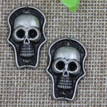 G090 Skull Sew Spikes 28x18mm 100pcs/bag
