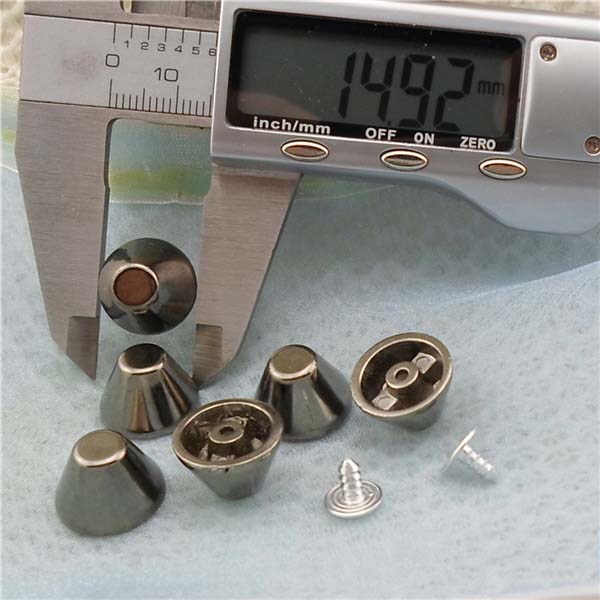 Q167 Bucket Plastic Rivets 15x9.5mm 1000pcs/bag