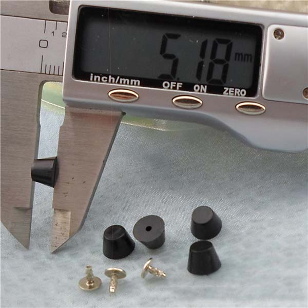 Q202 Bucket Plastic Rivets 8x4mm 1000pcs/bag