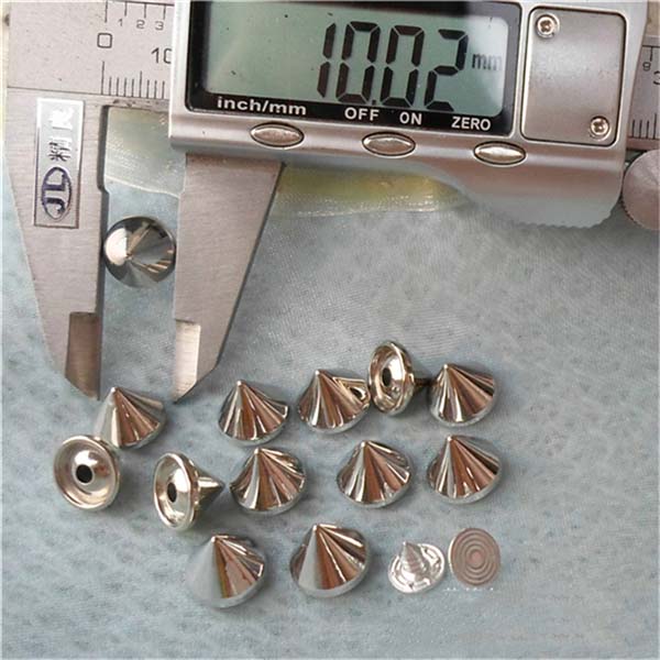 Q004 Cone Plastic Spike Rivets 10x8mm 1000pcs/bag