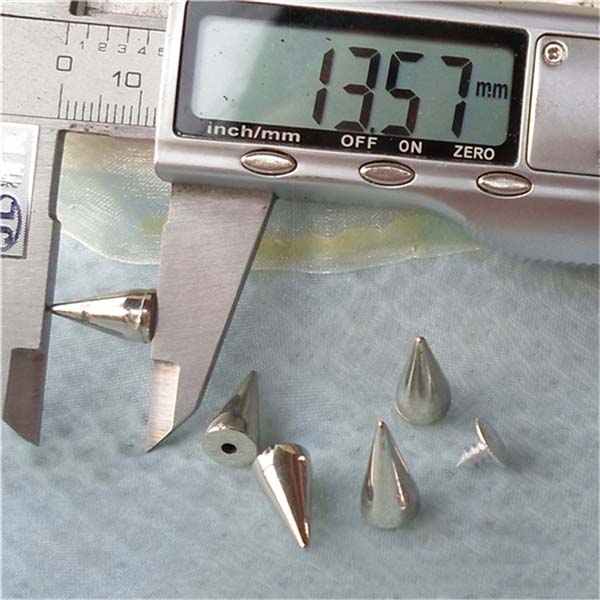 Q008 Cone Studs And Spike Plastic For Bags 7x13mm 1000pcs/bag