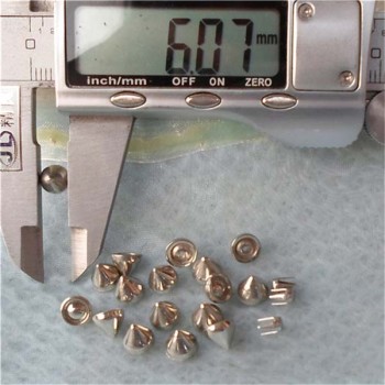 Q033 Cone Rivet  Plastic 5x6mm 1000pcs/bag