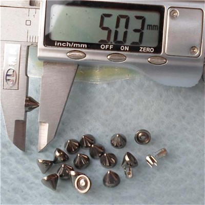 Q033 Cone Rivet  Plastic 5x6mm 1000pcs/bag