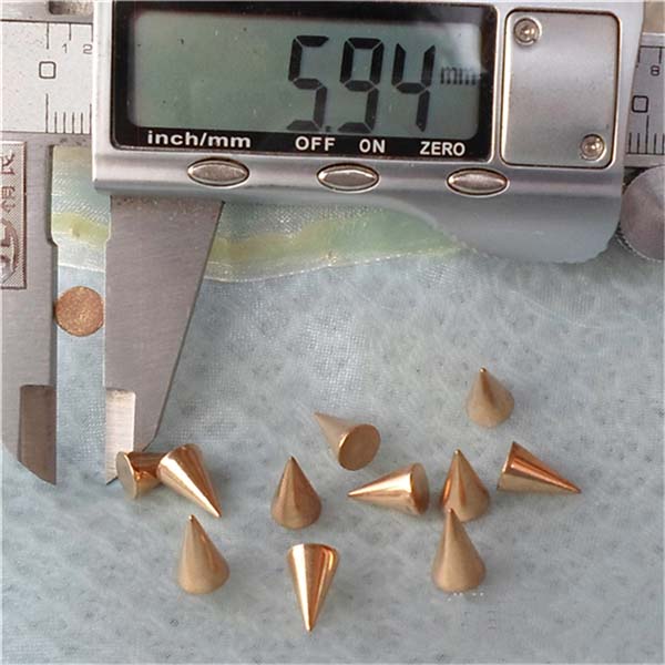 Q040 Cone Plastic Rivet 6x9mm 1000pcs/bag