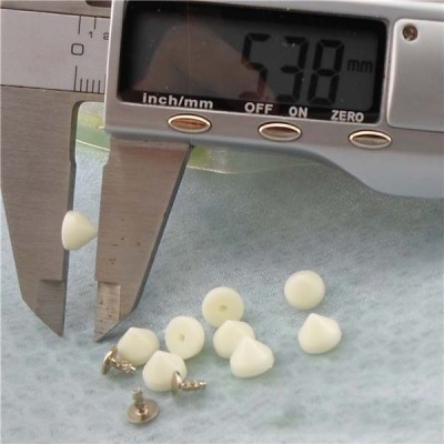 Q204 Cone Plastic Rivets 7x5.4mm 1000pcs/bag