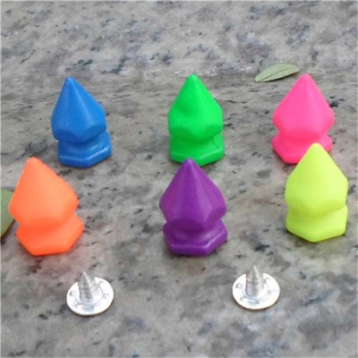 Q082 Hex Plastic Rivets 9x15mm 1000pcs/bag