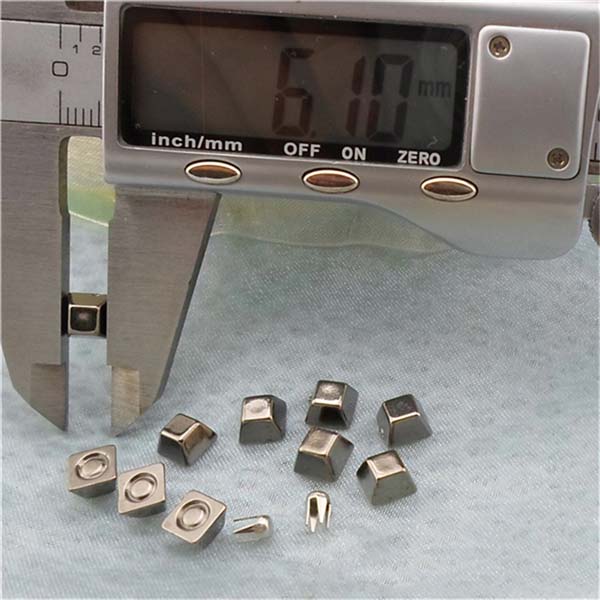 Q610367 Keystone ABS Rivets 6x4mm 1000pcs/bag