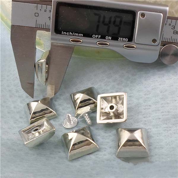 Q023 Yurt Pyramid Plastic Rivets 16mm 1000pcs/bag