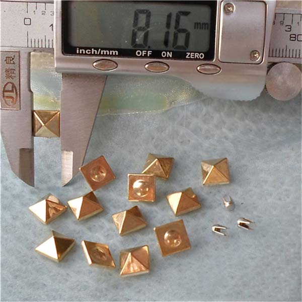 Q116 Pyramid Plastic Rivets 8mm 1000pcs/bag