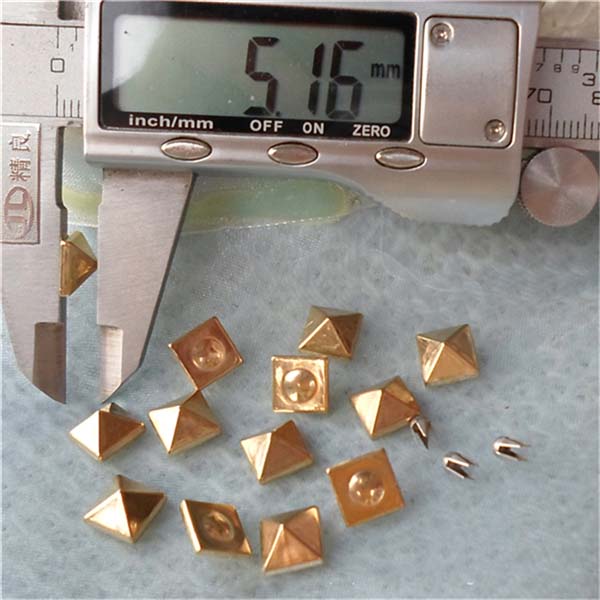 Q116 Pyramid Plastic Rivets 8mm 1000pcs/bag