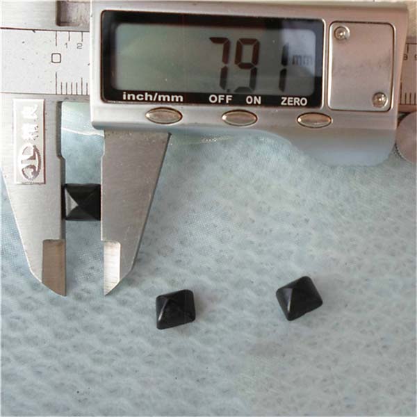 Q129 Yurt Pyramid Plastic Rivets 8mm 1000pcs/bag