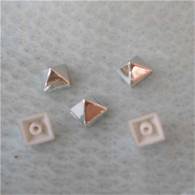 Q131 Pyramid Plastic Rivets 8mm 1000pcs/bag